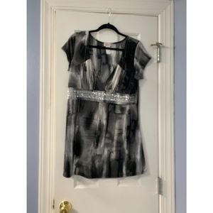 FunFash dark gray stormy pattern vneck blouse-product sample A011